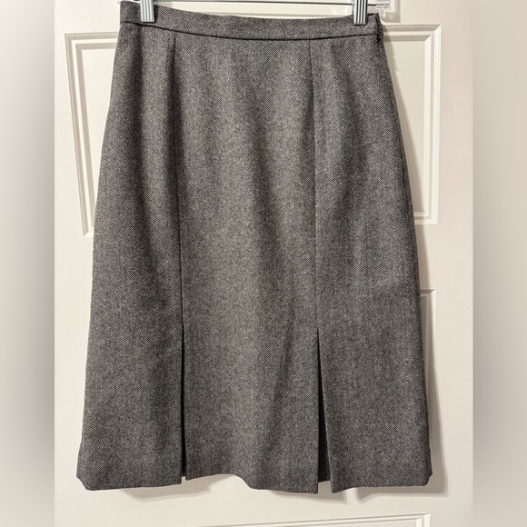 Eddie Bauer Gray Wool Skirt Size 2 - Picture 2 of 5